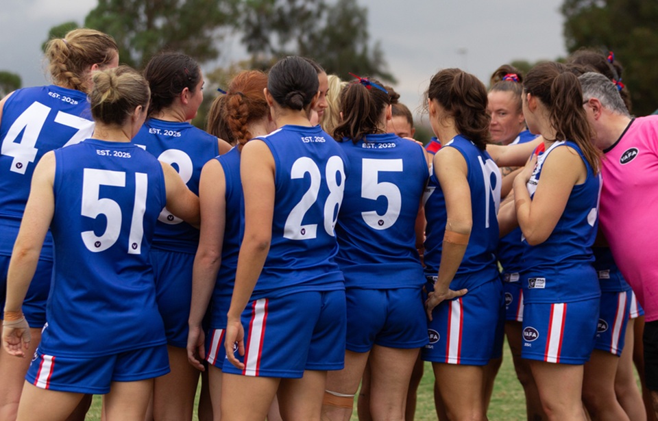 Port Melbourne Chargers in a huddle