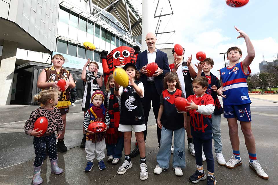 AFL Chief Operating Officer joins young footy fans to announce Kids Go Free in Victoria.