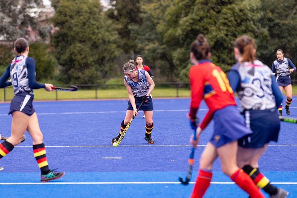 Women's outdoor hockey game 